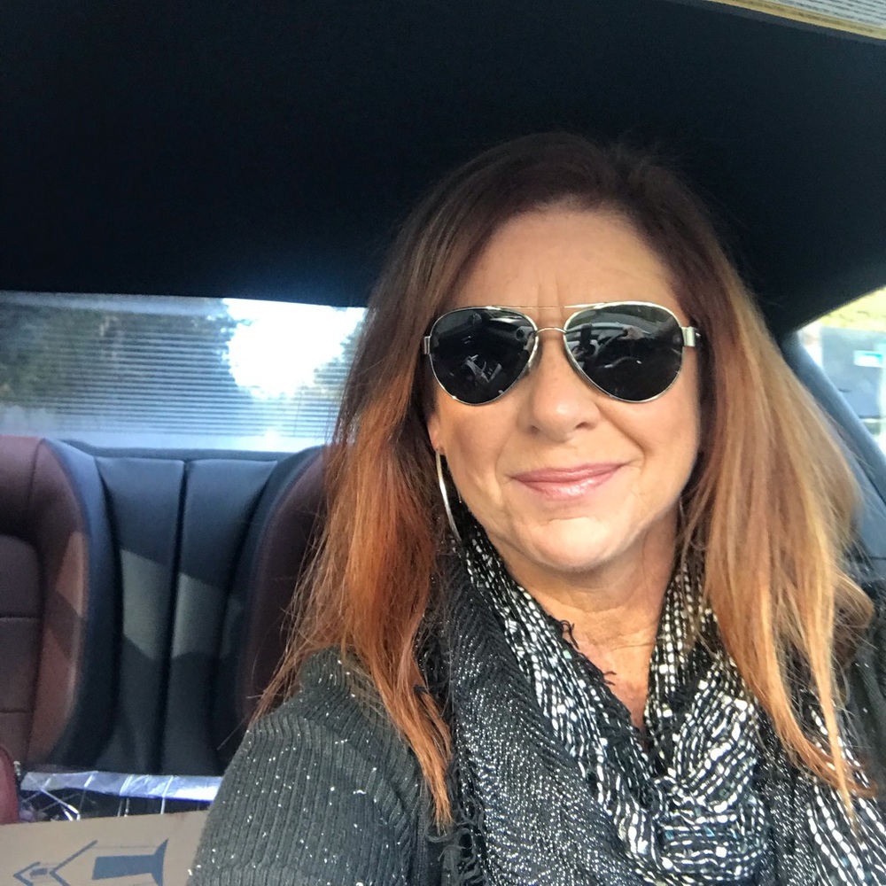 Meet your Posher, Rhonda